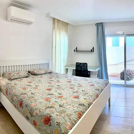 Seaview - Pool, Air Con, Office Ready