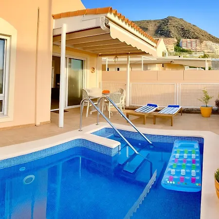 Βίλα Seaview - Pool, Air Con, Office Ready